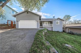 18357 Deer Hill Rd, Hidden Valley Lake, CA 95467