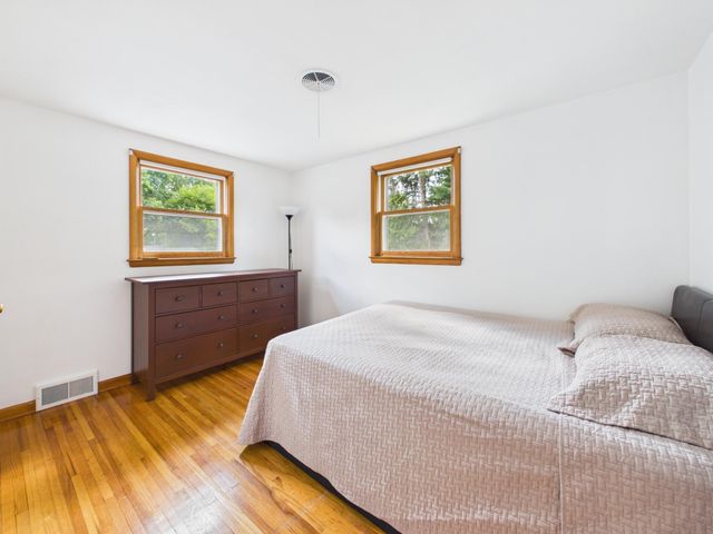 1209 Pine Street W, Stillwater, MN 55082