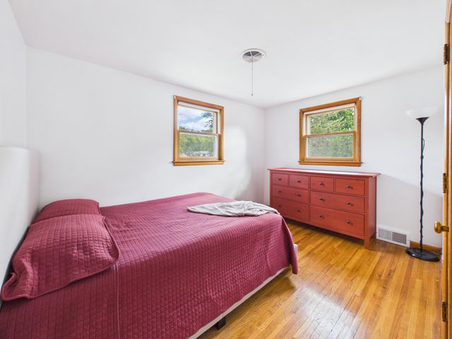 1209 Pine Street W, Stillwater, MN 55082