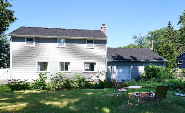1209 Pine Street W, Stillwater, MN 55082