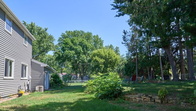 1209 Pine Street W, Stillwater, MN 55082