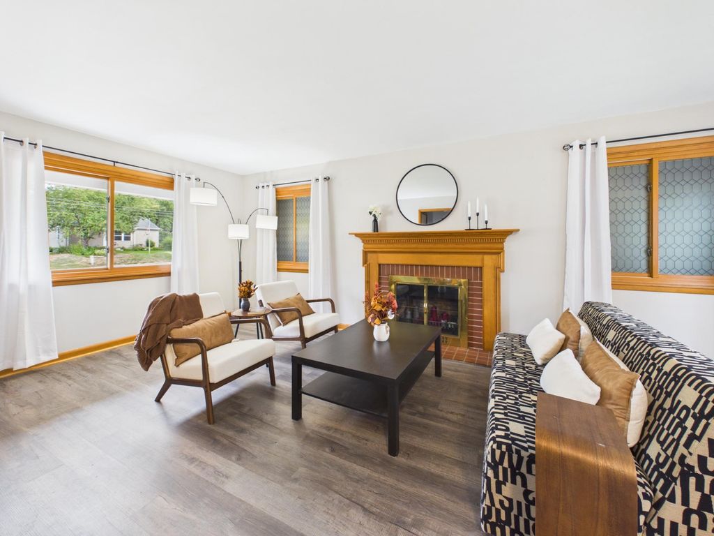 1209 Pine Street W, Stillwater, MN 55082 — exterior