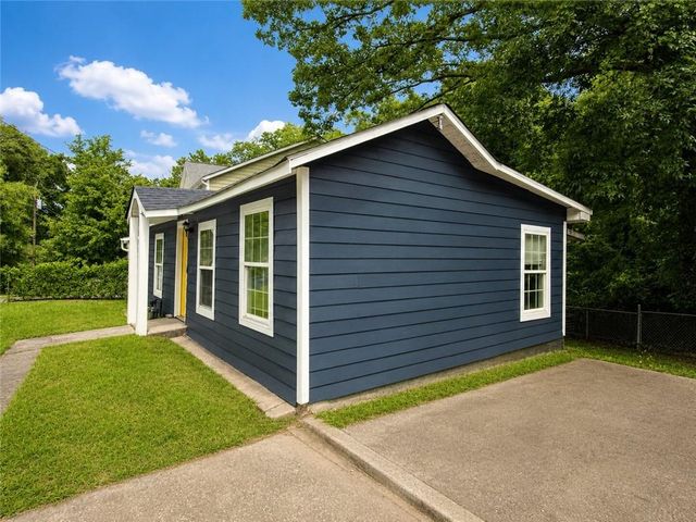 971 Sims Avenue NW, Atlanta, GA 30318
