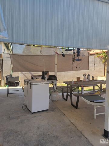 10904 Mirage Drive, Bakersfield, CA 93311