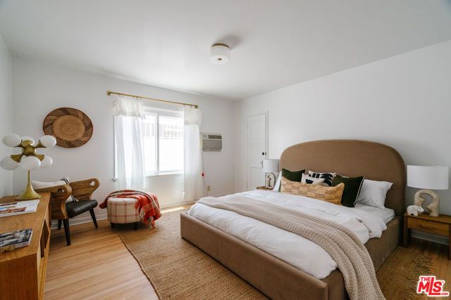 1633 Ellsmere Avenue, Los Angeles, CA 90019