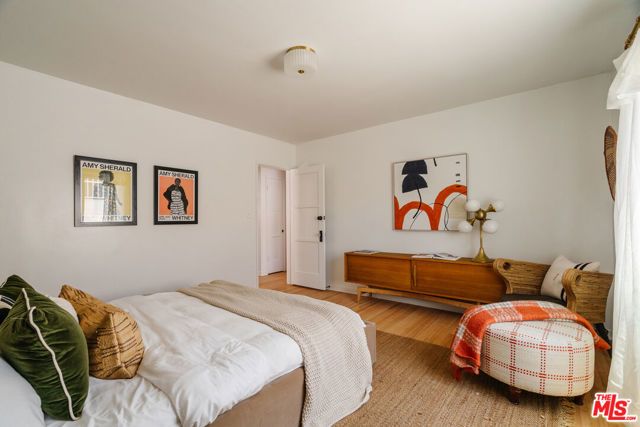 1633 Ellsmere Avenue, Los Angeles, CA 90019