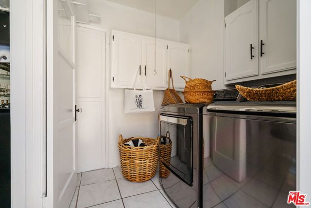 1633 Ellsmere Avenue, Los Angeles, CA 90019