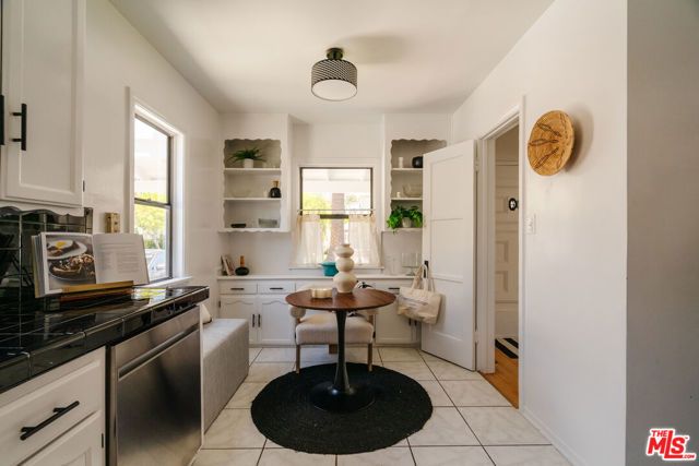 1633 Ellsmere Avenue, Los Angeles, CA 90019