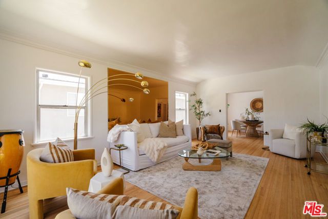 1633 Ellsmere Avenue, Los Angeles, CA 90019