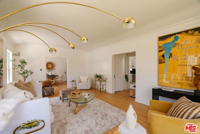 1633 Ellsmere Avenue, Los Angeles, CA 90019