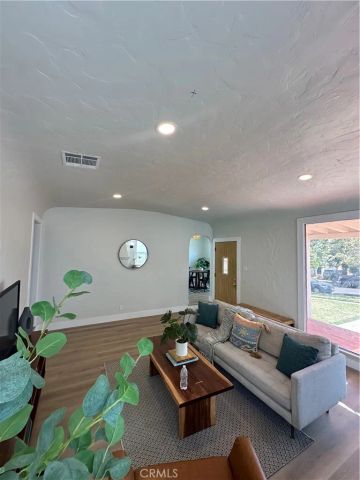 5369 Oakland Street, Los Angeles, CA 90032