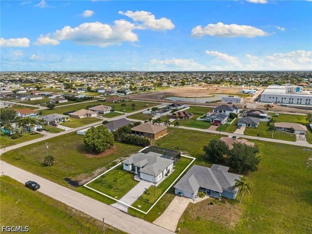 2035 NW Embers TER, Cape Coral, FL 33993