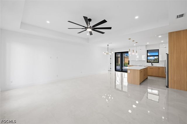 2035 NW Embers TER, Cape Coral, FL 33993