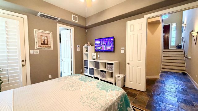 1013 Gross Street, Houston, TX 77019