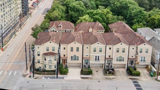 1013 Gross Street, Houston, TX 77019