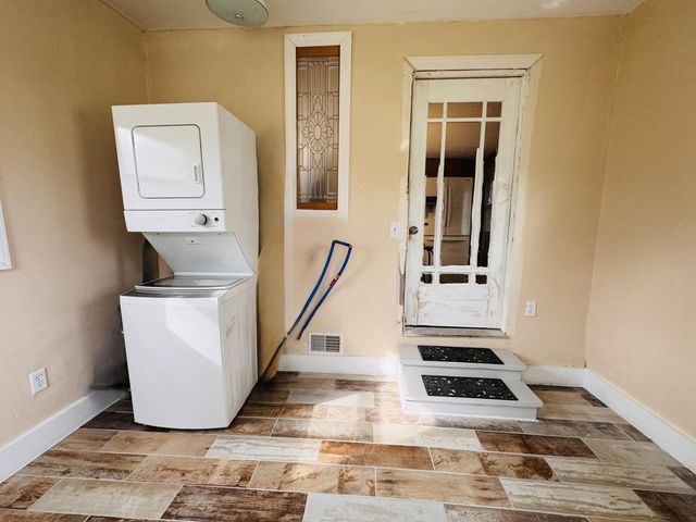 1250 S 15th Street, Niles, MI 49120