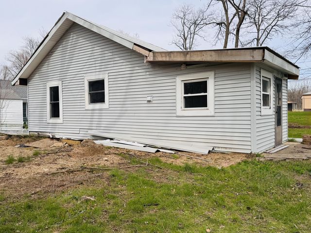 1250 S 15th Street, Niles, MI 49120