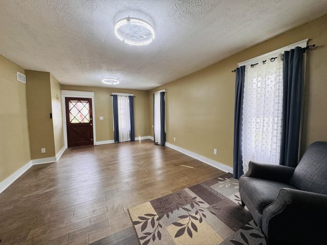 1250 S 15th Street, Niles, MI 49120