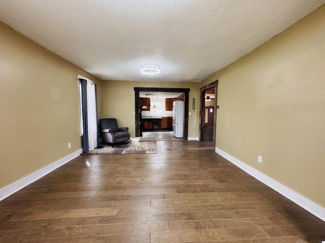 1250 S 15th Street, Niles, MI 49120