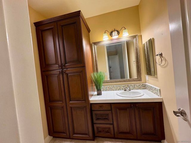 11549 Edgewood Pl, San Diego, CA 92131