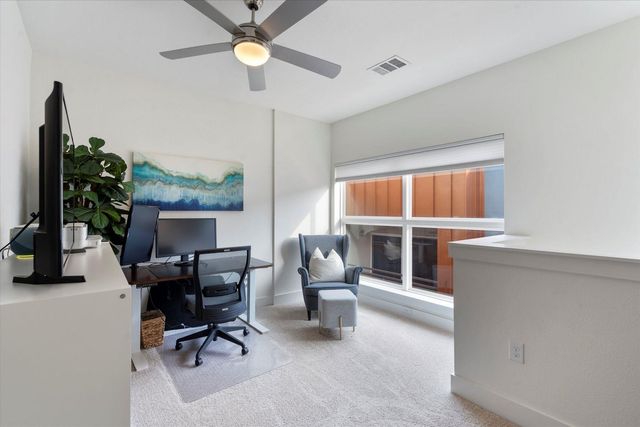 2827 Manor RD 3102, Austin, TX 78722