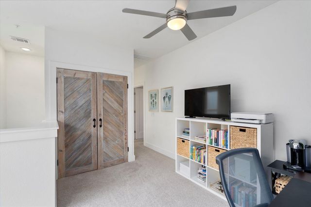 2827 Manor RD 3102, Austin, TX 78722