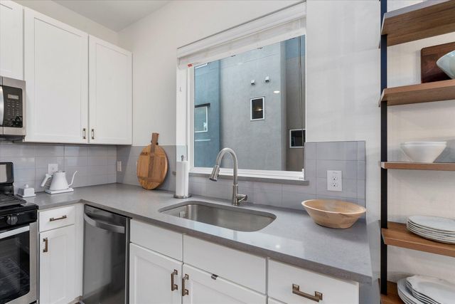 2827 Manor RD 3102, Austin, TX 78722