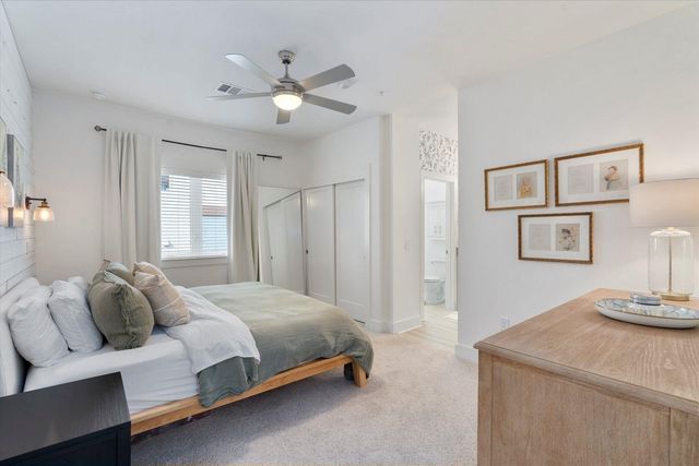 2827 Manor RD 3102, Austin, TX 78722