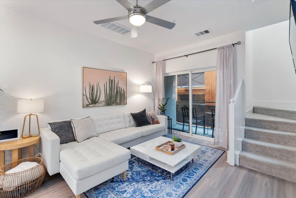 2827 Manor RD 3102, Austin, TX 78722