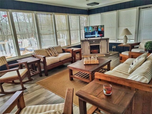 111 River Place Court, Eatonton, GA 31024