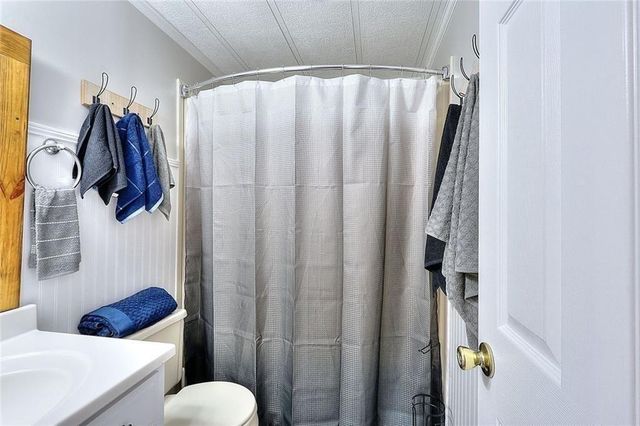 111 River Place Court, Eatonton, GA 31024