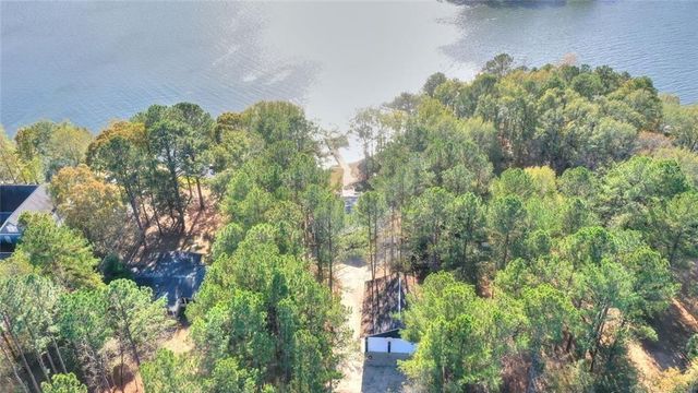 111 River Place Court, Eatonton, GA 31024