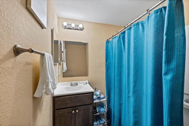 2823 Avenue Q A, Galveston, TX 77550