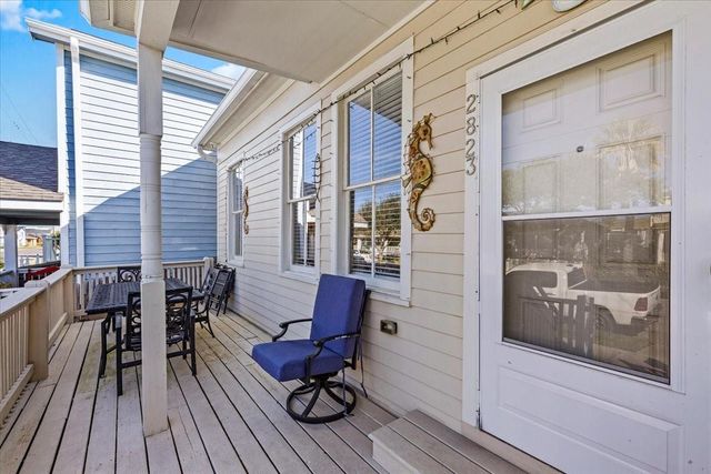 2823 Avenue Q A, Galveston, TX 77550