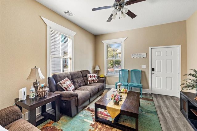 2823 Avenue Q A, Galveston, TX 77550