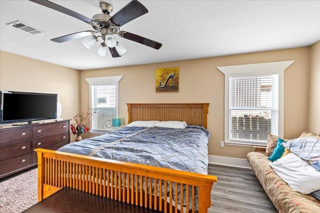 2823 Avenue Q A, Galveston, TX 77550