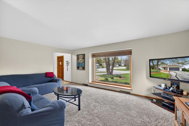 2400 Tammy LANE, Racine, WI 53402