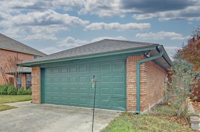 5029 Barberry Drive, Fort Worth, TX 76133