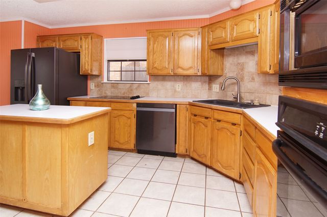 5029 Barberry Drive, Fort Worth, TX 76133