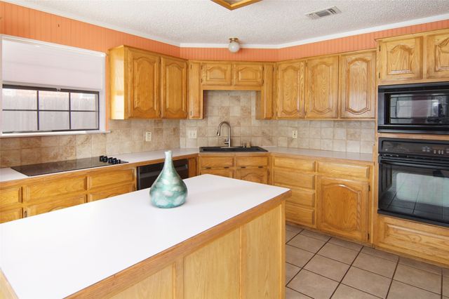 5029 Barberry Drive, Fort Worth, TX 76133