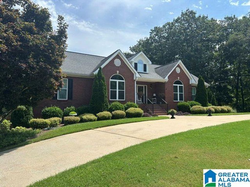 117 STILLWOOD DRIVE, Columbiana, AL 35051