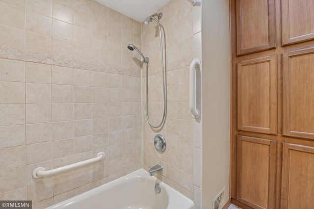 3062 Woodlark Lane, Eagan, MN 55121