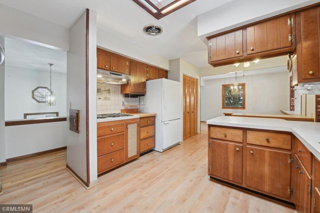 3062 Woodlark Lane, Eagan, MN 55121