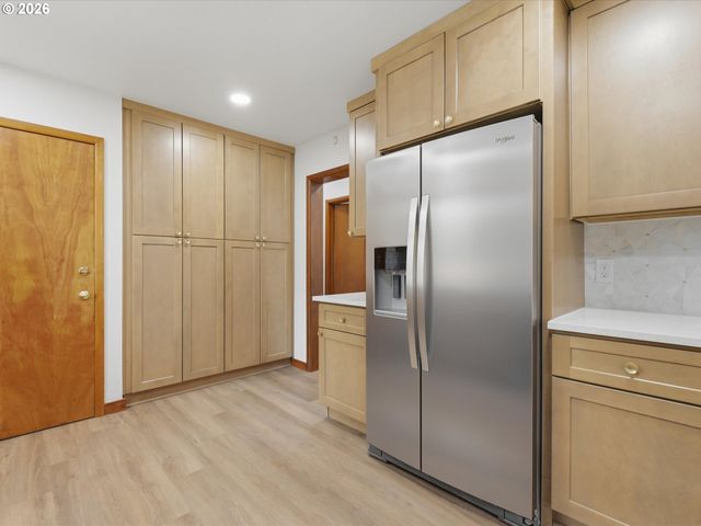 5640 Ne AINSWORTH St, Portland, OR 97218