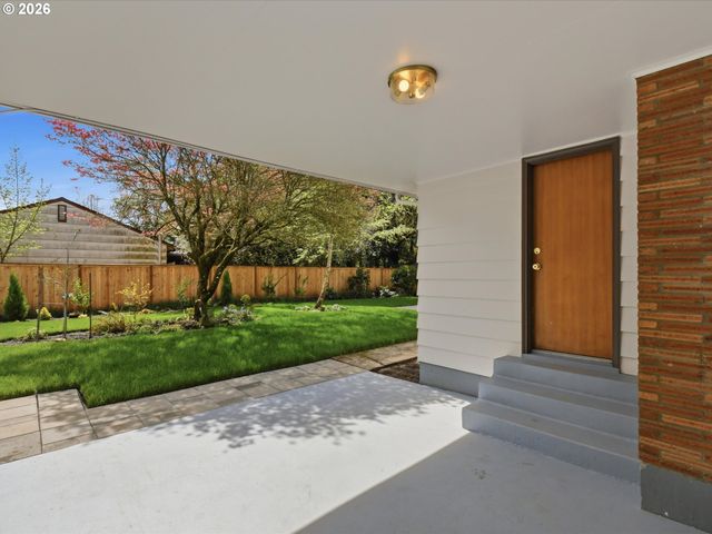 5640 Ne AINSWORTH St, Portland, OR 97218