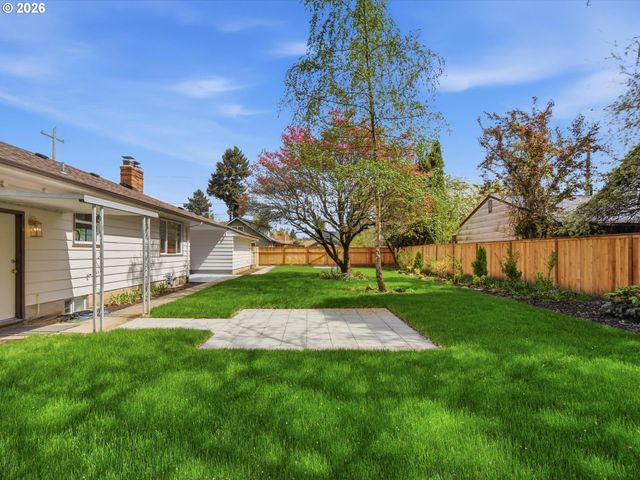 5640 Ne AINSWORTH St, Portland, OR 97218