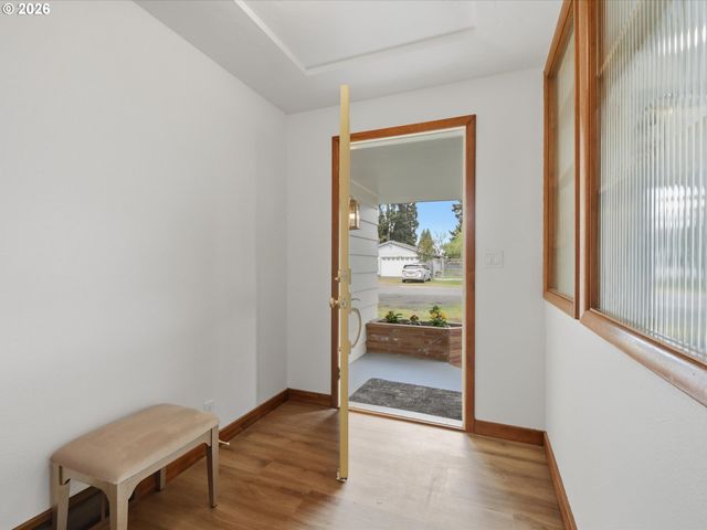 5640 Ne AINSWORTH St, Portland, OR 97218