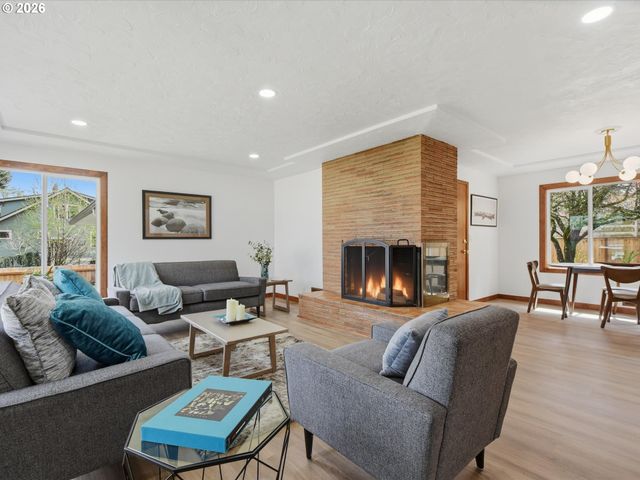 5640 Ne AINSWORTH St, Portland, OR 97218