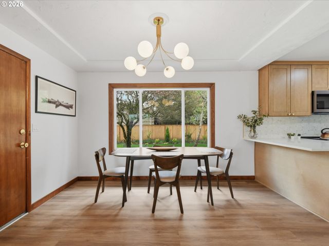 5640 Ne AINSWORTH St, Portland, OR 97218