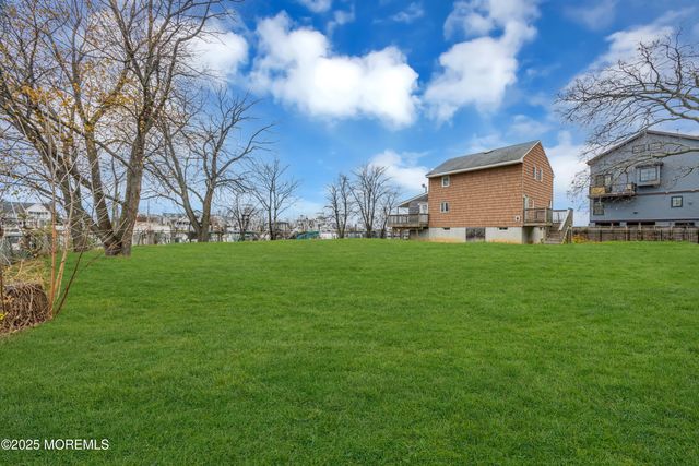 234 Beach Avenue, Middletown, NJ 07748